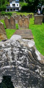 Grabsteine auf dem lutherischen Friedhof in Unterburg